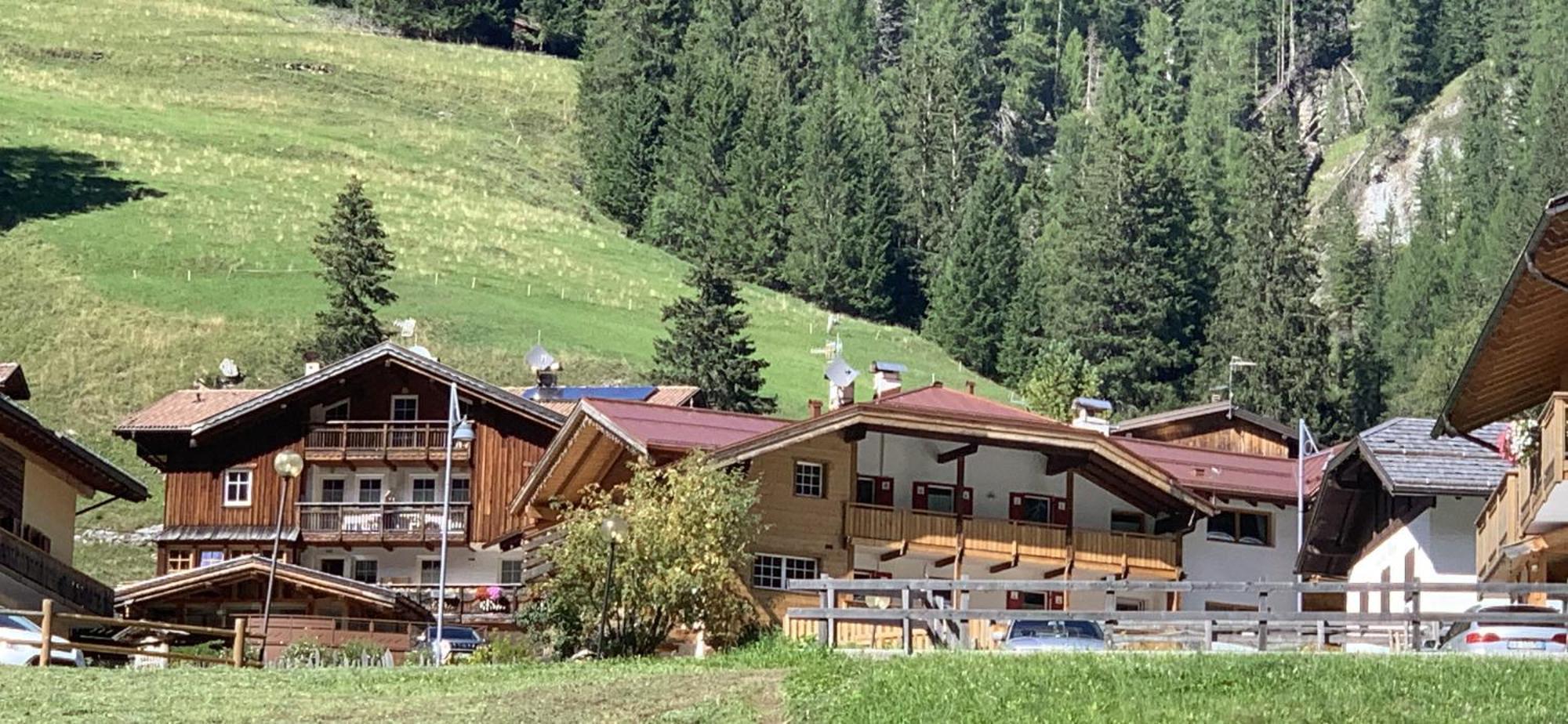 Luxury Chalet Orchidea Canazei Exterior foto